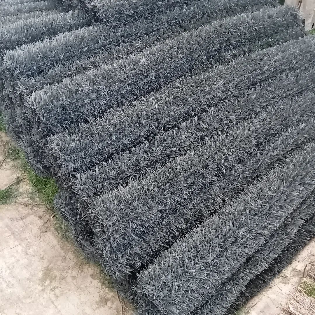 Seto Artificial Nacional de color gris antracita para ocultar una valla de panel plegado
