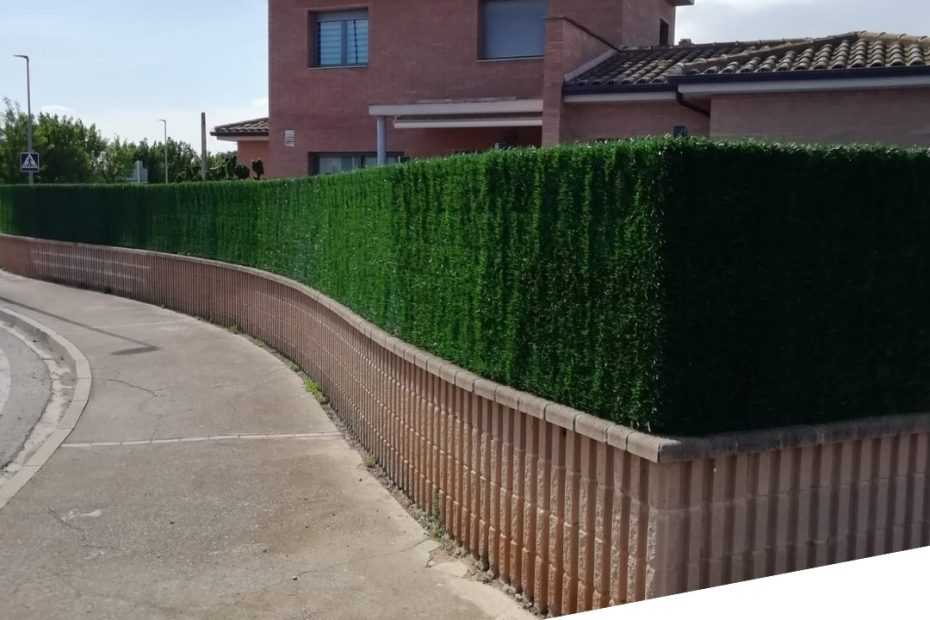 Transforma tu espacio exterior con nuestro seto artificial